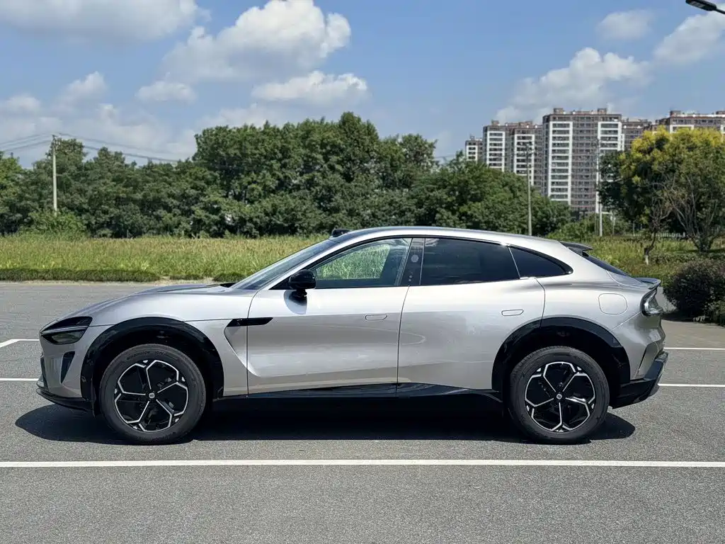 Xiaomi YU7 2025 4WD Pro version купить на сайте DeffCars