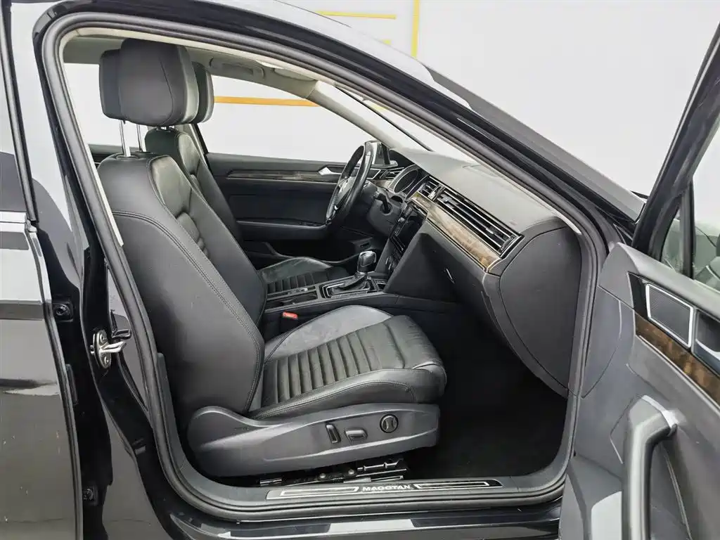 Magotan 2019 330TSI DSG luxury model National V купить на сайте DeffCars