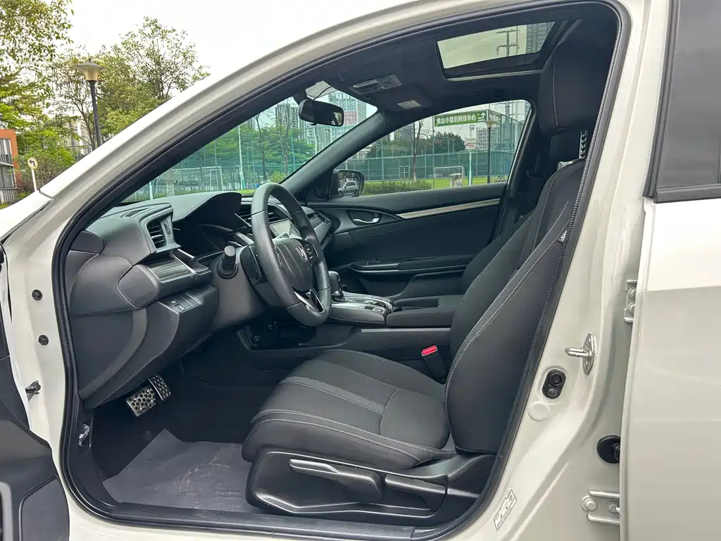 Civic 2021 HATCHBACK 220TURBO CVT cool control купить на сайте DeffCars