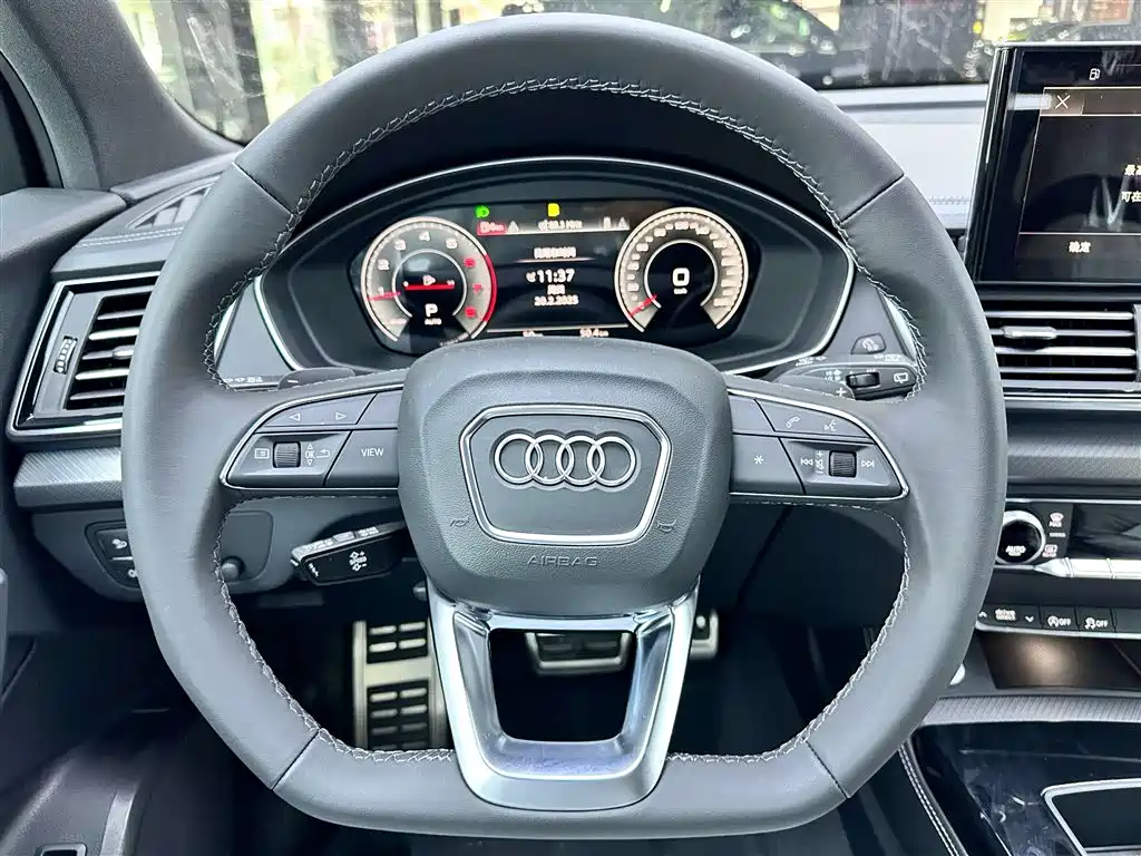 Audi Q5L 2024 40 TFSI luxury and dynamic model купить на сайте DeffCars