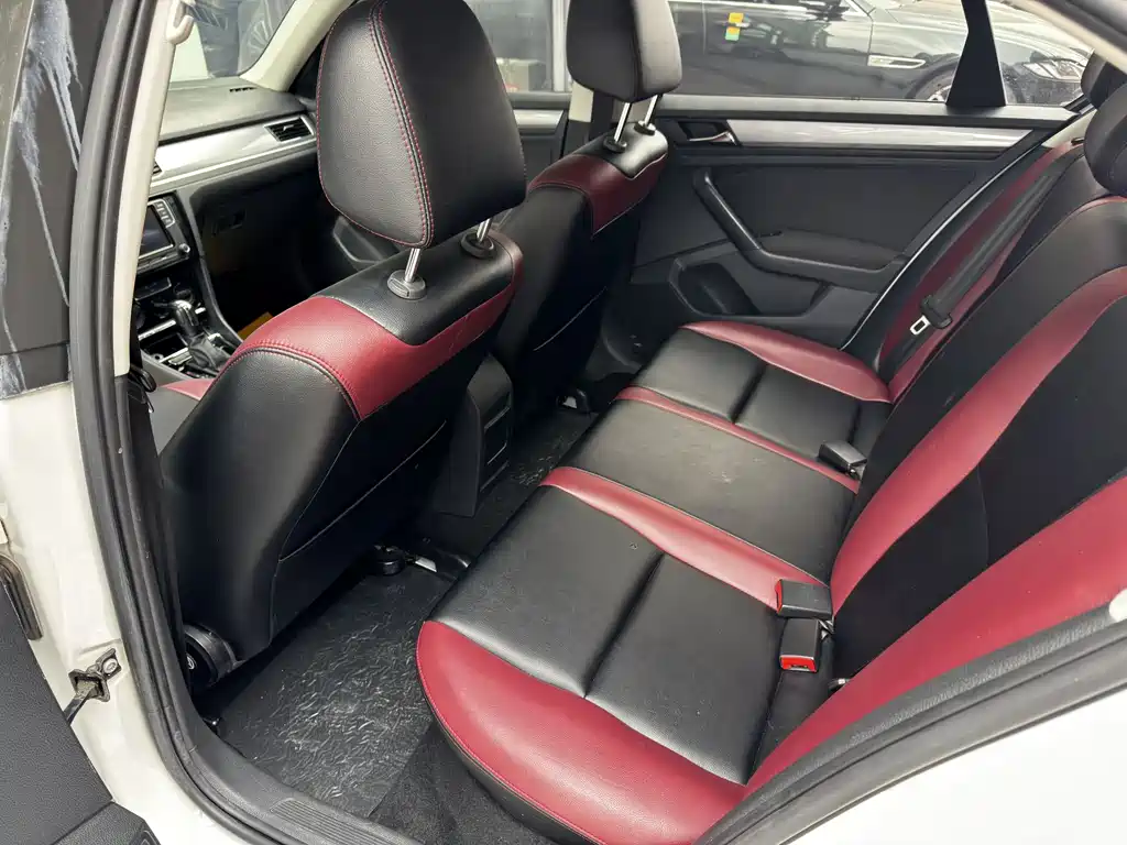 Bora 2019 Bora Legend 1.5L automatic leading type National VI купить на сайте DeffCars