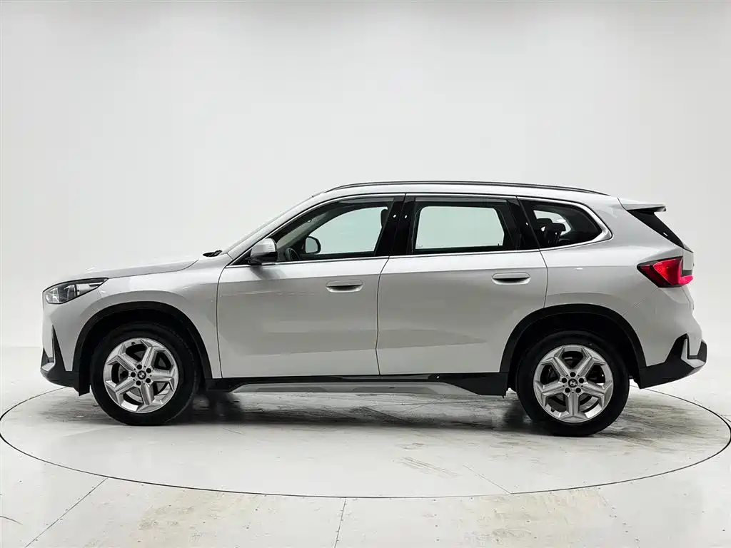 BMW X1 2023 sDrive20Li X Design Package купить на сайте DeffCars