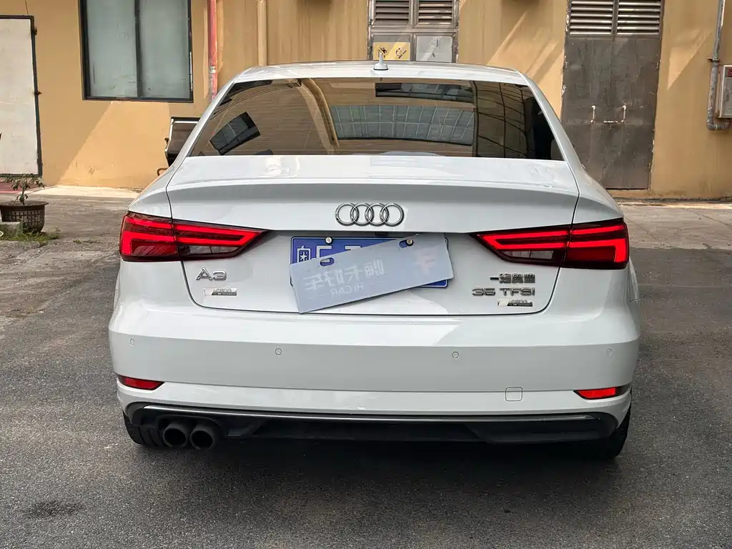 Audi A3 2016 Limousine 35 TFSI Fashion купить на сайте DeffCars