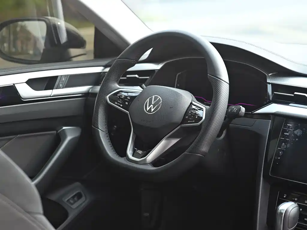 FAW-Volkswagen CC 2023 380TSI eye-catching version купить на сайте DeffCars