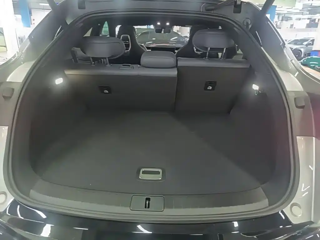 Xiaomi YU7 2025 Pro version купить на сайте DeffCars