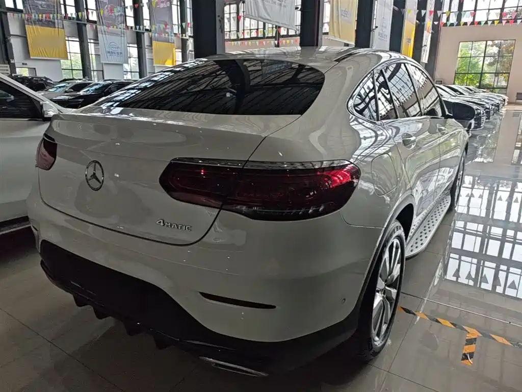 Mercedes-Benz GLC Coupe 2021 GLC 260 4MATIC Coupe SUV купить на сайте DeffCars