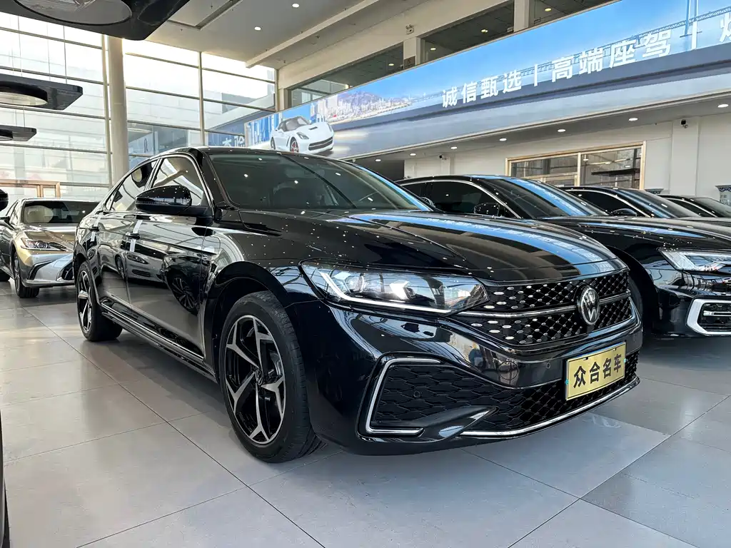 Passat 2025 Outstanding Model 380TSI Starry Sky Dragon Edition купить на сайте DeffCars