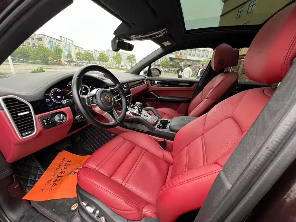 Cayenne New Energy 2021 Cayenne E-Hybrid 2.0T купить на сайте DeffCars
