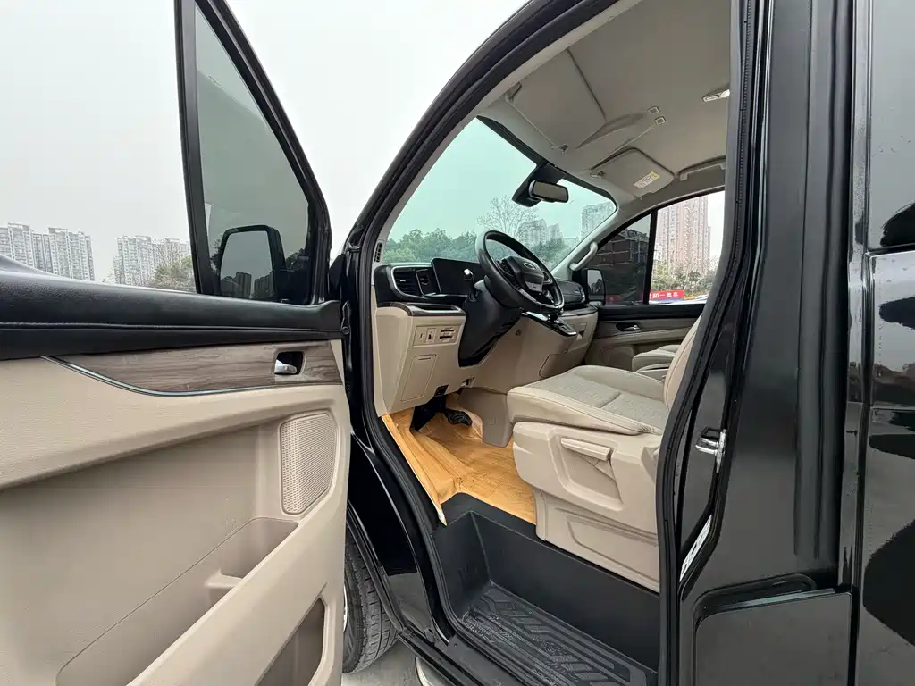 Tourio 2023 2.0T Automatic Exclusive Edition купить на сайте DeffCars