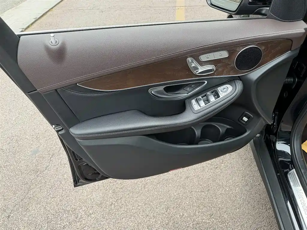 Mercedes-Benz GLC 2020 facelift GLC 260 L 4MATIC luxury model купить на сайте DeffCars