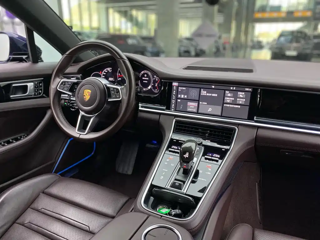 Panamera 2017 Panamera 4 Executive Extended Edition 3.0T купить на сайте DeffCars