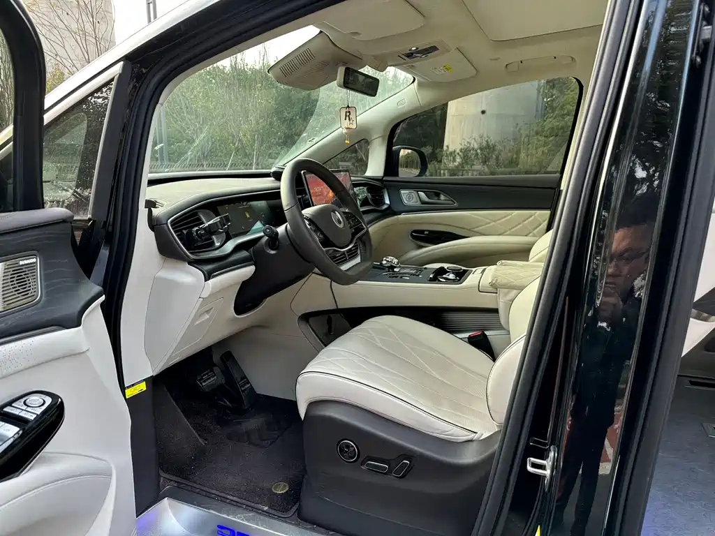 Denza D9 2024 DM-i 980 four-wheel drive flagship model купить на сайте DeffCars