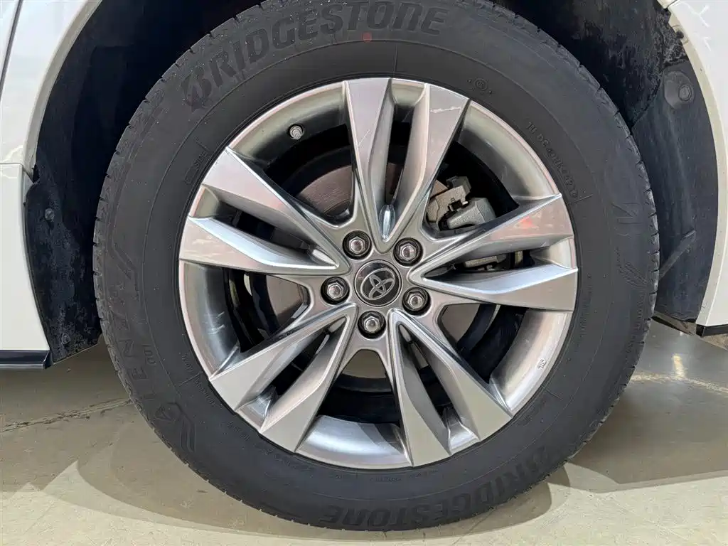 SIENNA 2021 2.5L Hybrid Extreme Edition купить на сайте DeffCars