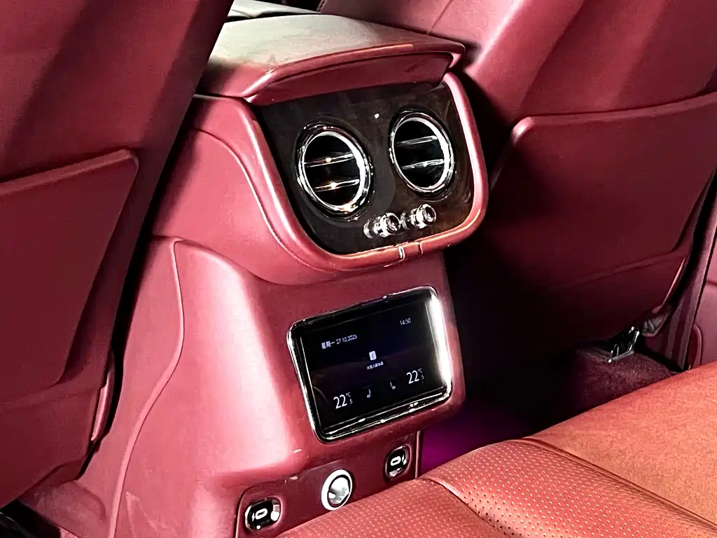 Bentayga plug-in hybrid 2021 3.0T PHEV купить на сайте DeffCars