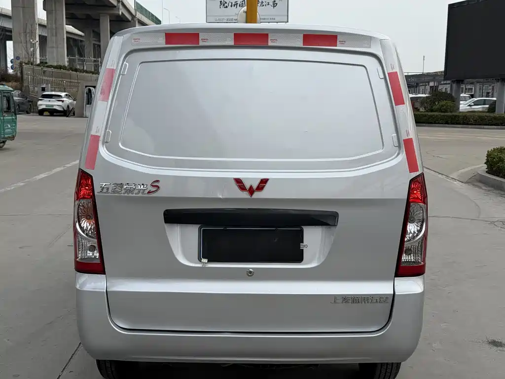 Wuling Rongguang S 2021 1.2L standard window-sealed car, air-conditioned version, 5-seat LSI купить на сайте DeffCars