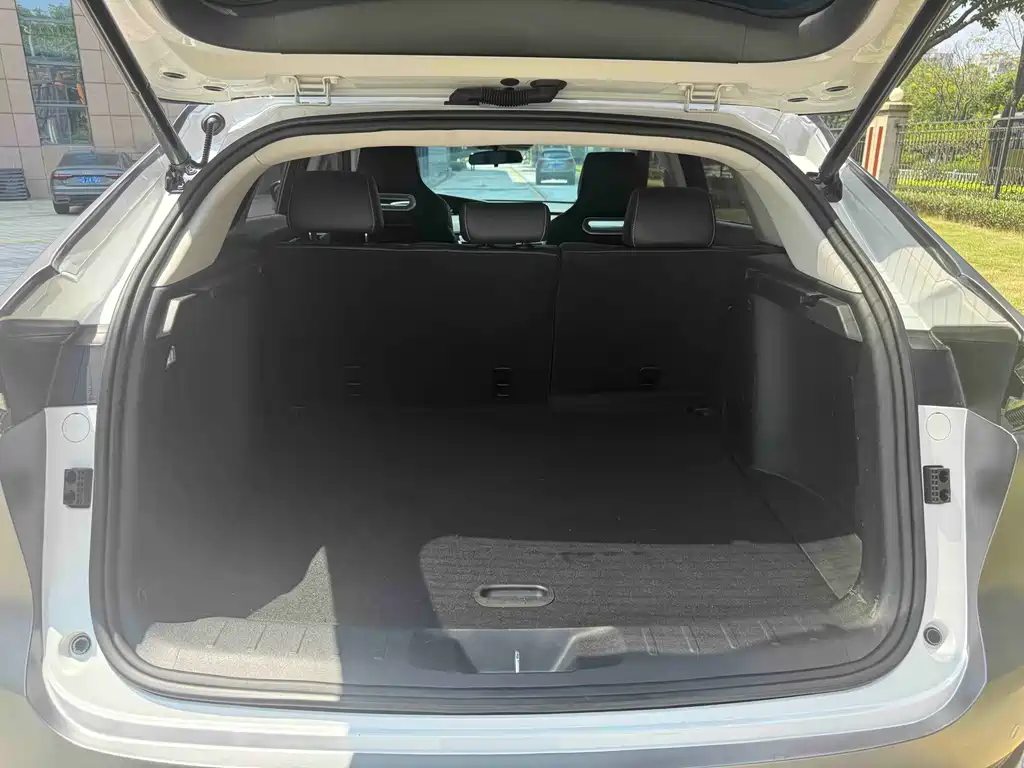 Changan UNI-K 2023 2.0T two-wheel drive Yueshang model купить на сайте DeffCars