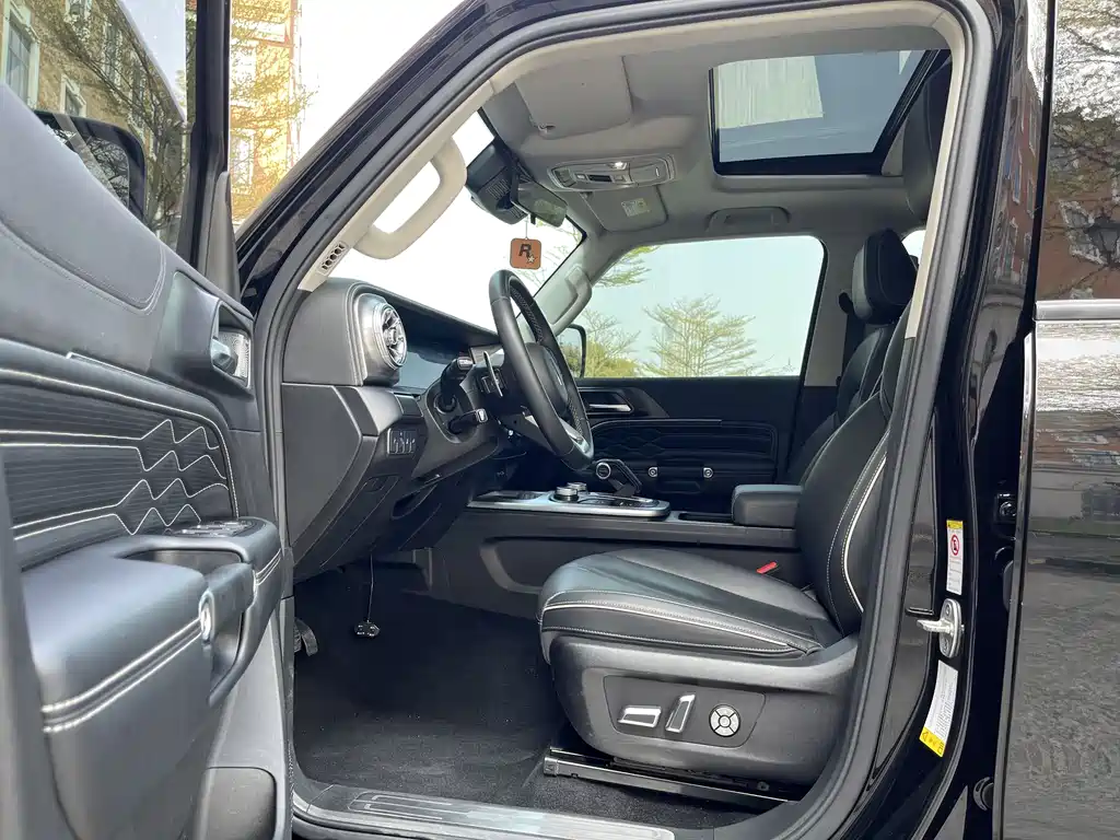 Tank 300 2021 Off-Road Version 2.0T Conqueror купить на сайте DeffCars