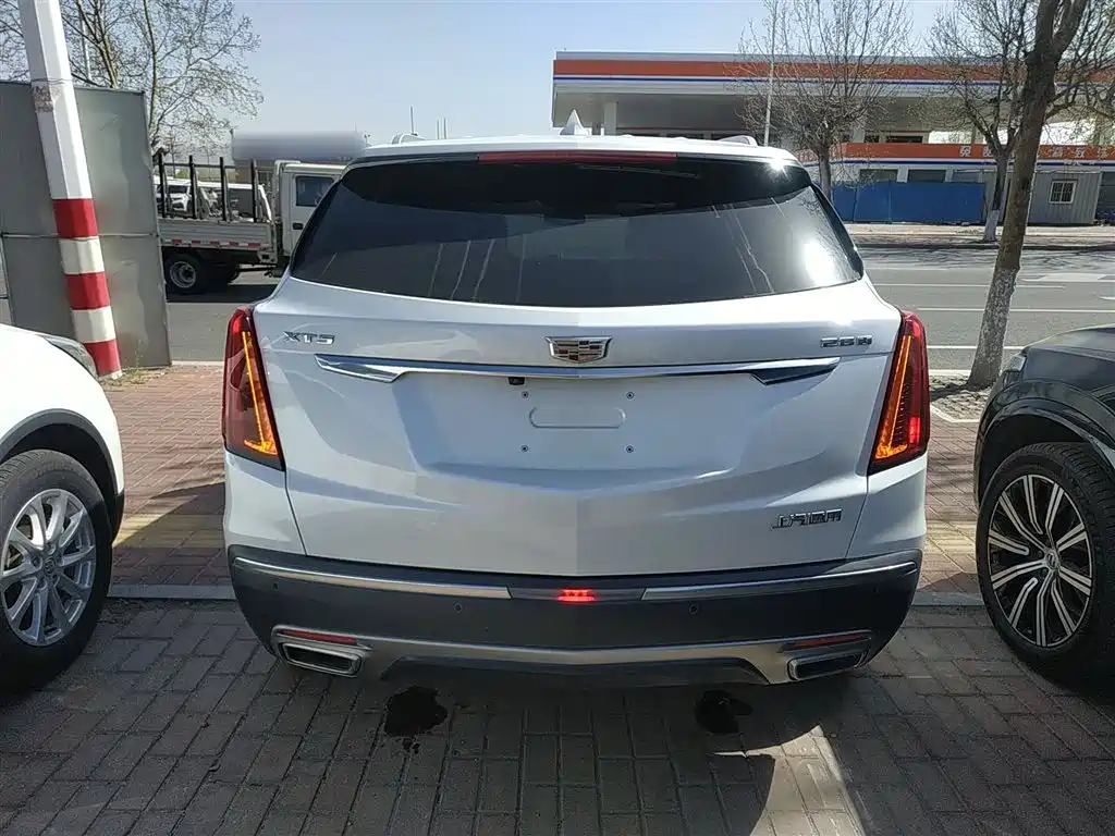 Cadillac XT5 2022 2.0T two-wheel drive luxury model купить на сайте DeffCars