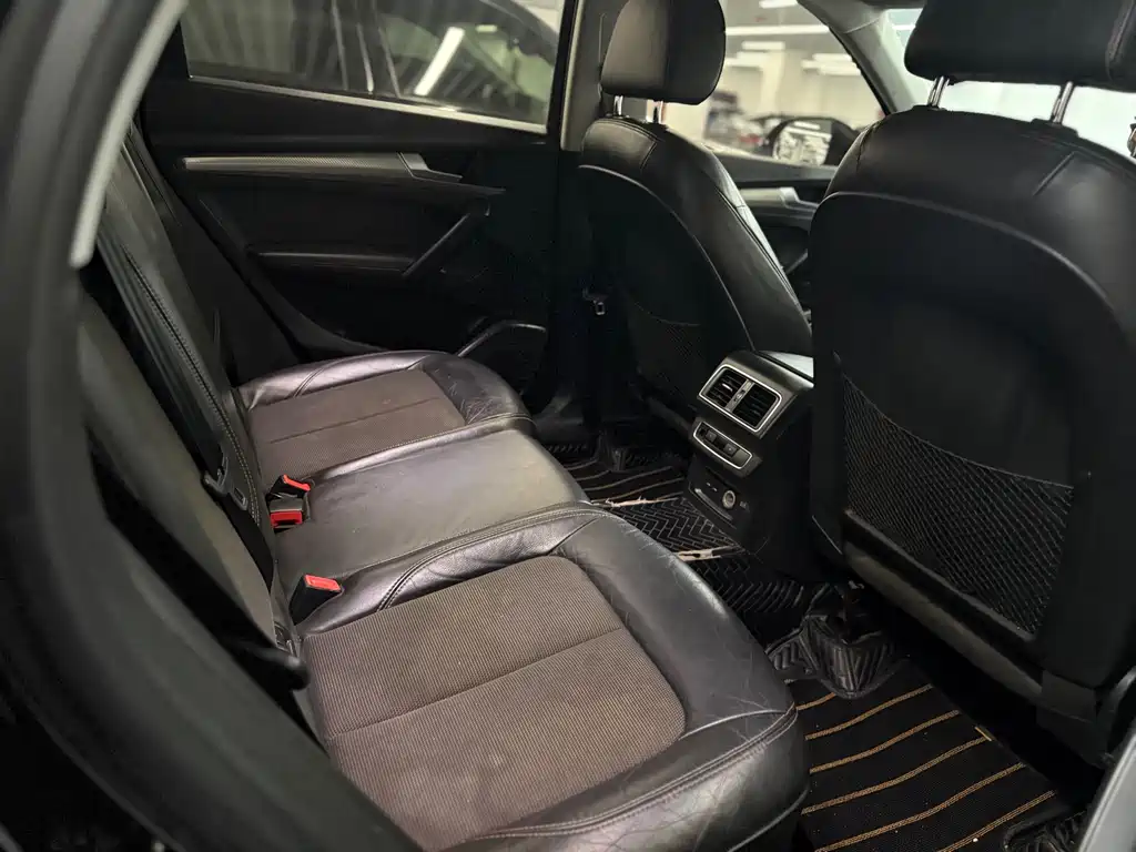 Audi Q5L 2018 45 TFSI Exclusive Fashion Model National VI купить на сайте DeffCars