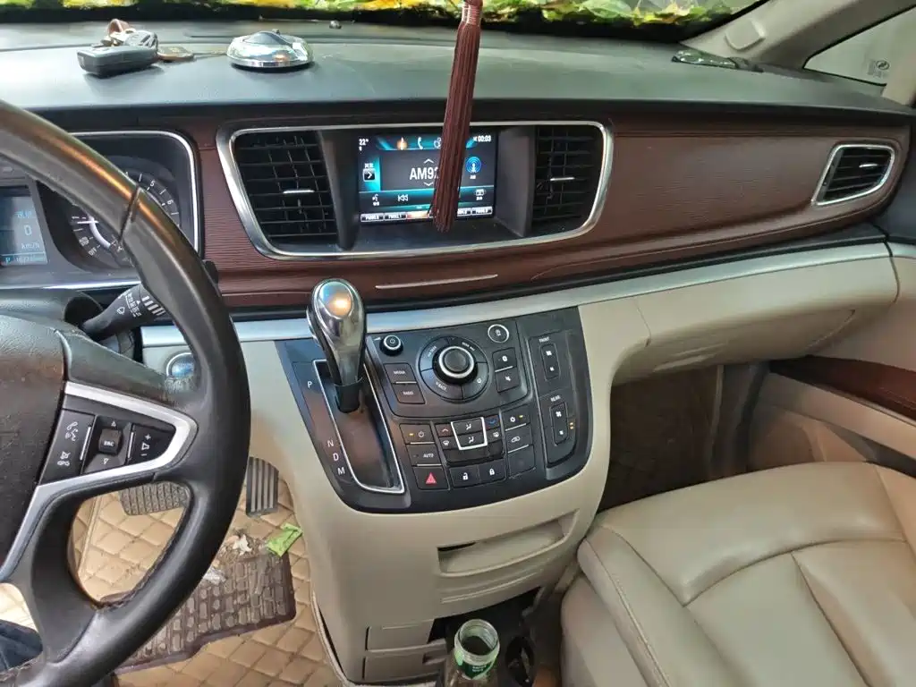 Buick GL8 2017 25S luxury model National V купить на сайте DeffCars