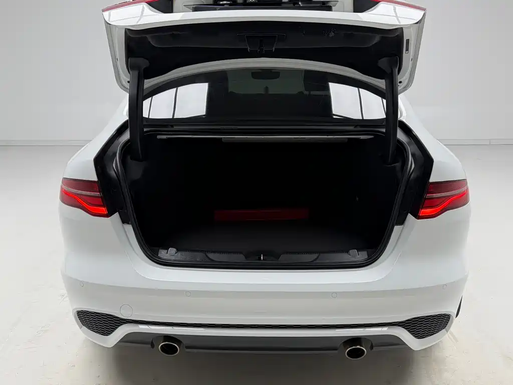 Jaguar XEL 2020 2.0T 200PS R-DYNAMIC S Advanced Sports Edition купить на сайте DeffCars