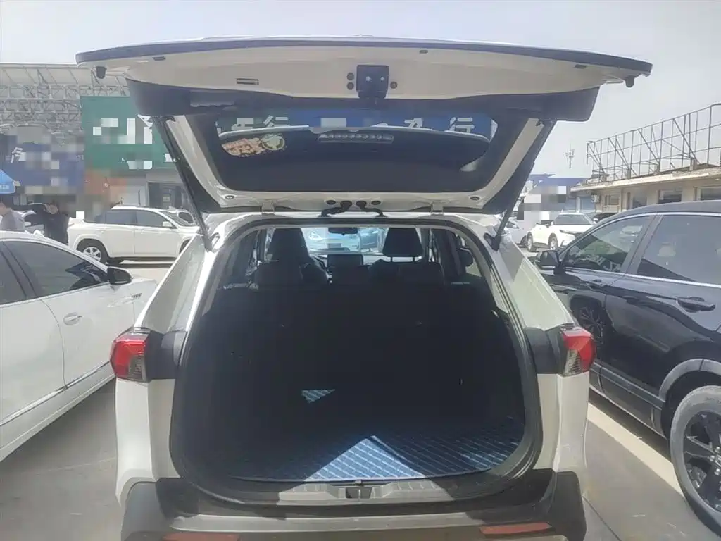RAV4 Rongfang 2023 2.0L CVT two-wheel drive fashion Plus version купить на сайте DeffCars