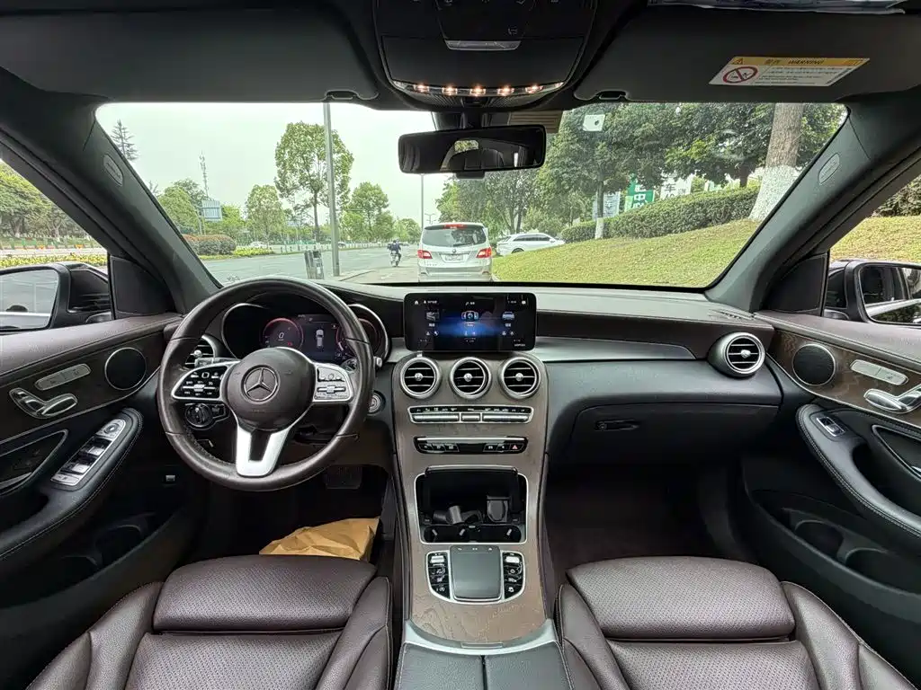 Mercedes-Benz GLC 2020 facelift GLC 260 L 4MATIC luxury model купить на сайте DeffCars