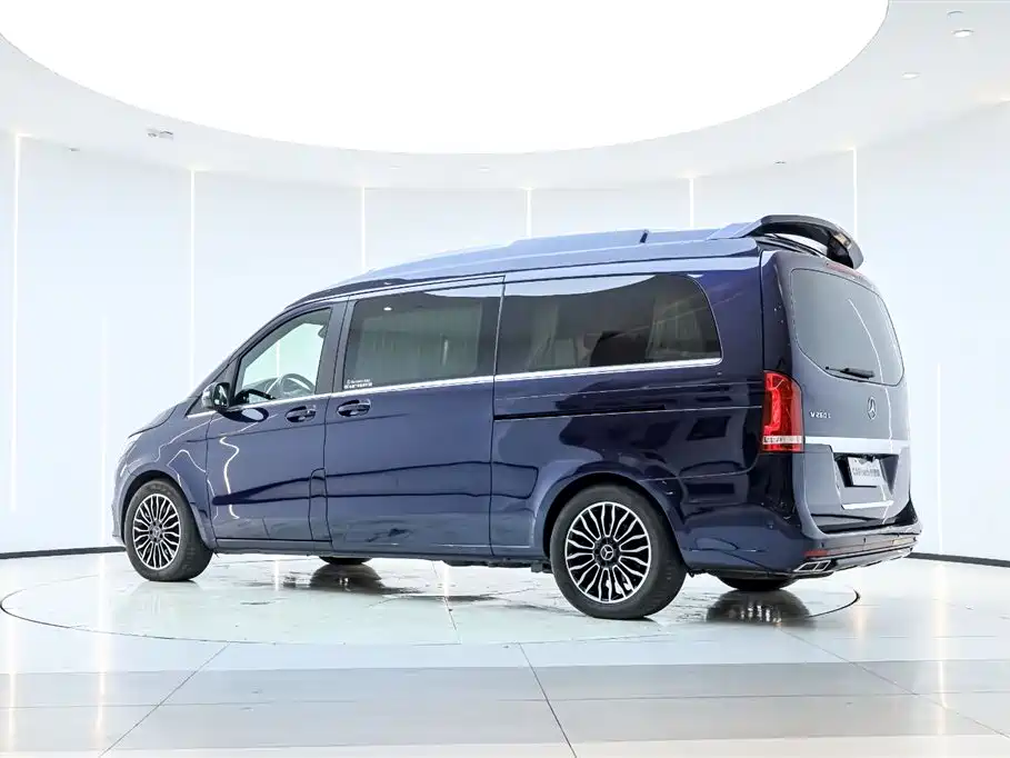 Mercedes-Benz V-Class 2017 V 260 L Premium Extended Edition купить на сайте DeffCars