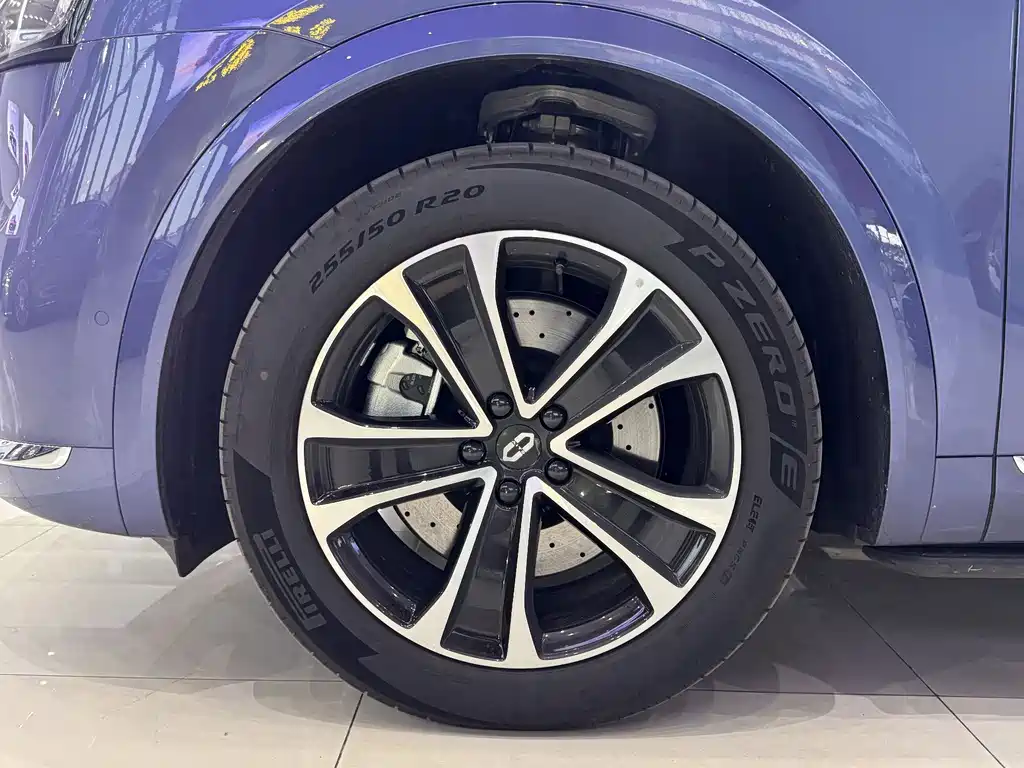 Wenjie M7 2026 extended range Ultra four-wheel drive version 5 seats купить на сайте DeffCars