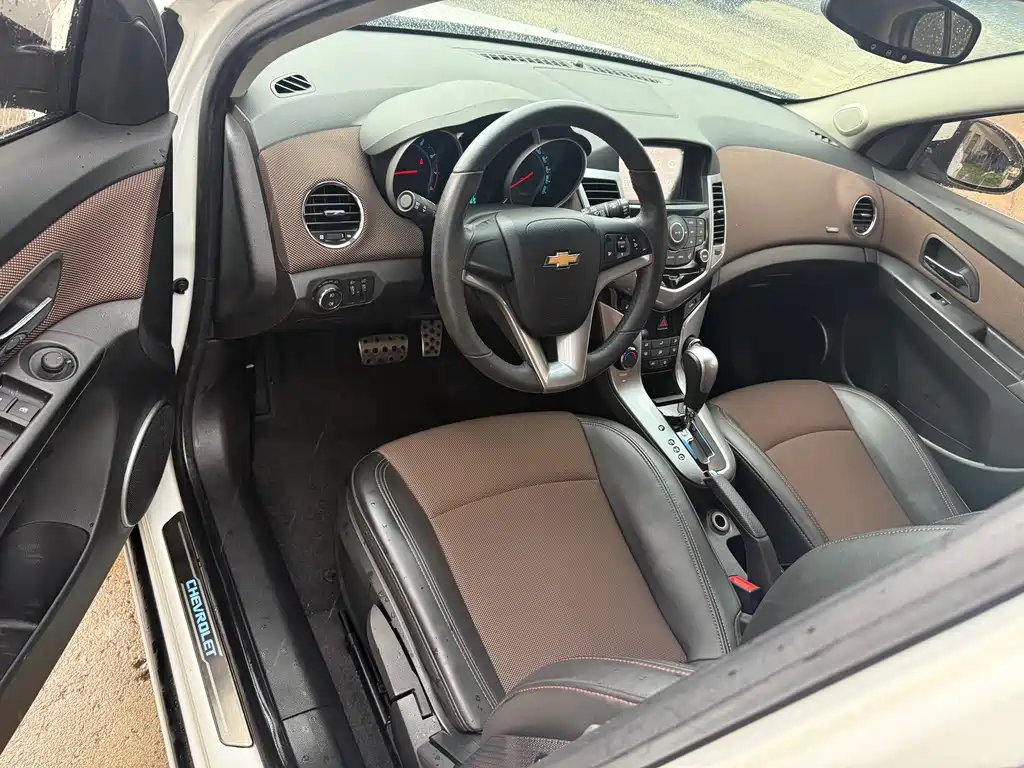 Cruze 2013 hatchback 1.6L automatic luxury model купить на сайте DeffCars