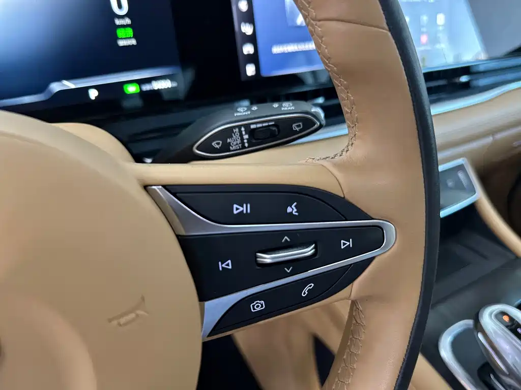 Lantu Dreamer 2024 PHEV Extra Long Battery Life Excellent Edition купить на сайте DeffCars