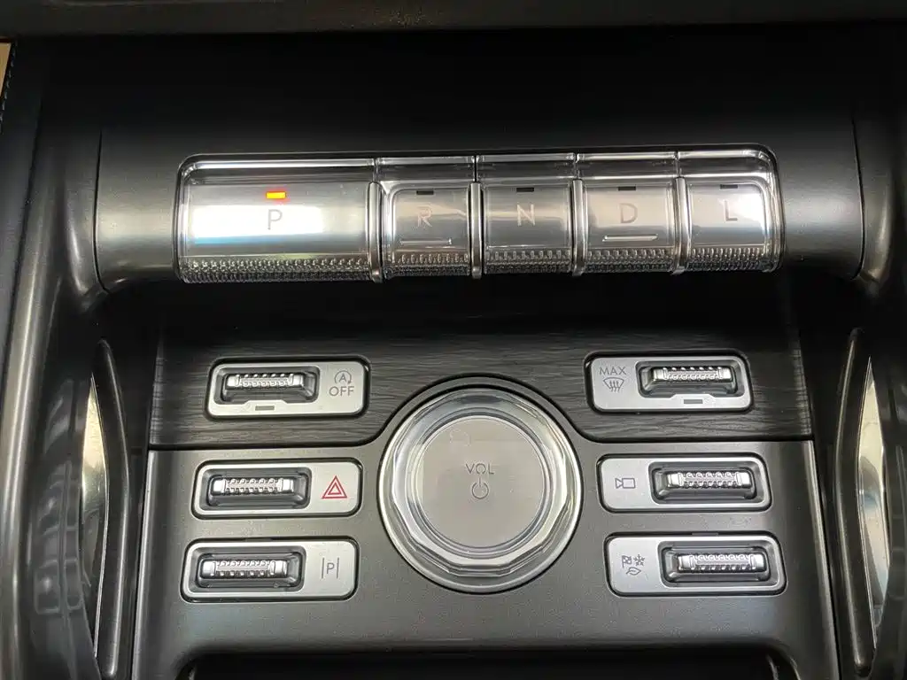 Voyager 2023 2.0T four-wheel drive premium version купить на сайте DeffCars