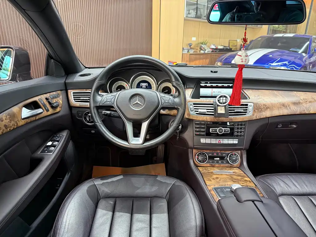 Mercedes CLS 2012 300 CGI купить на сайте DeffCars