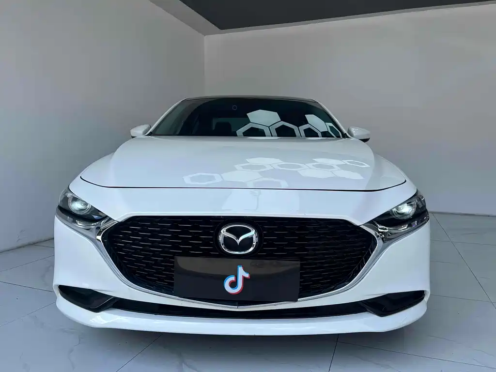 Mazda3 Angkesela 2023 2.0L Automatic Premium Edition купить на сайте DeffCars