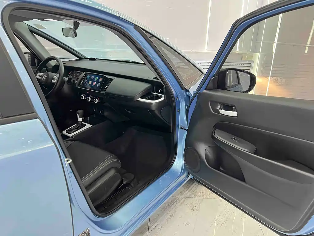 Fit 2022 1.5L CVT Trendy Sunroof Edition купить на сайте DeffCars