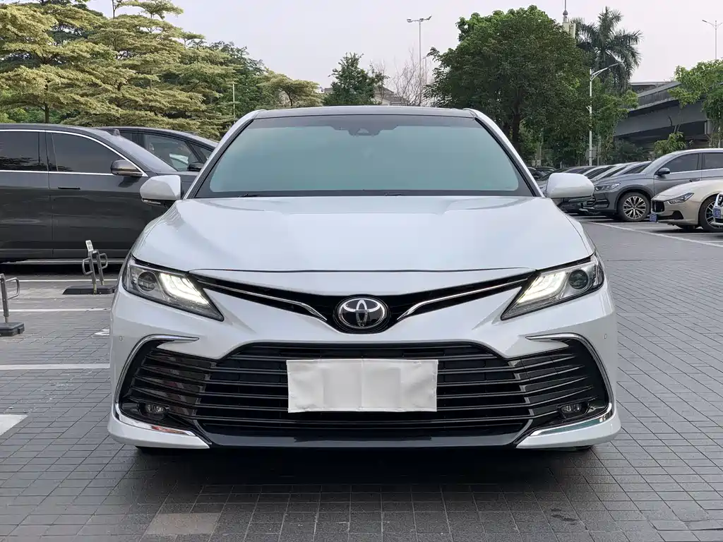 Camry 2023 2.0G Deluxe Edition купить на сайте DeffCars