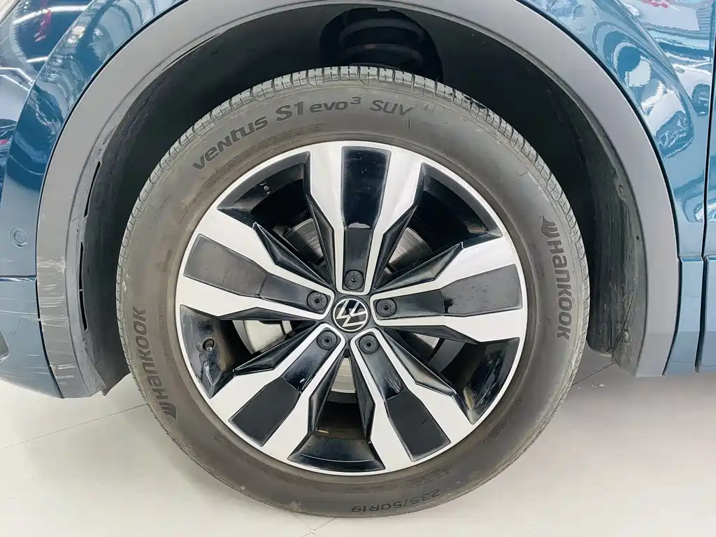 Tiguan L 2022 330TSI automatic two-wheel drive R-Line flagship version купить на сайте DeffCars