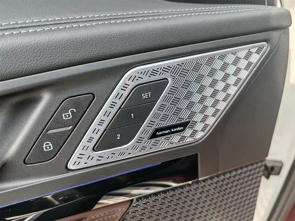 BMW X1 2025 sDrive25Li X Design Package купить на сайте DeffCars