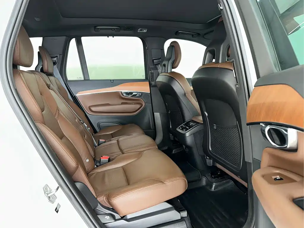 Volvo XC90 2021 B6 Zhiyi Luxury Edition 7 seats купить на сайте DeffCars