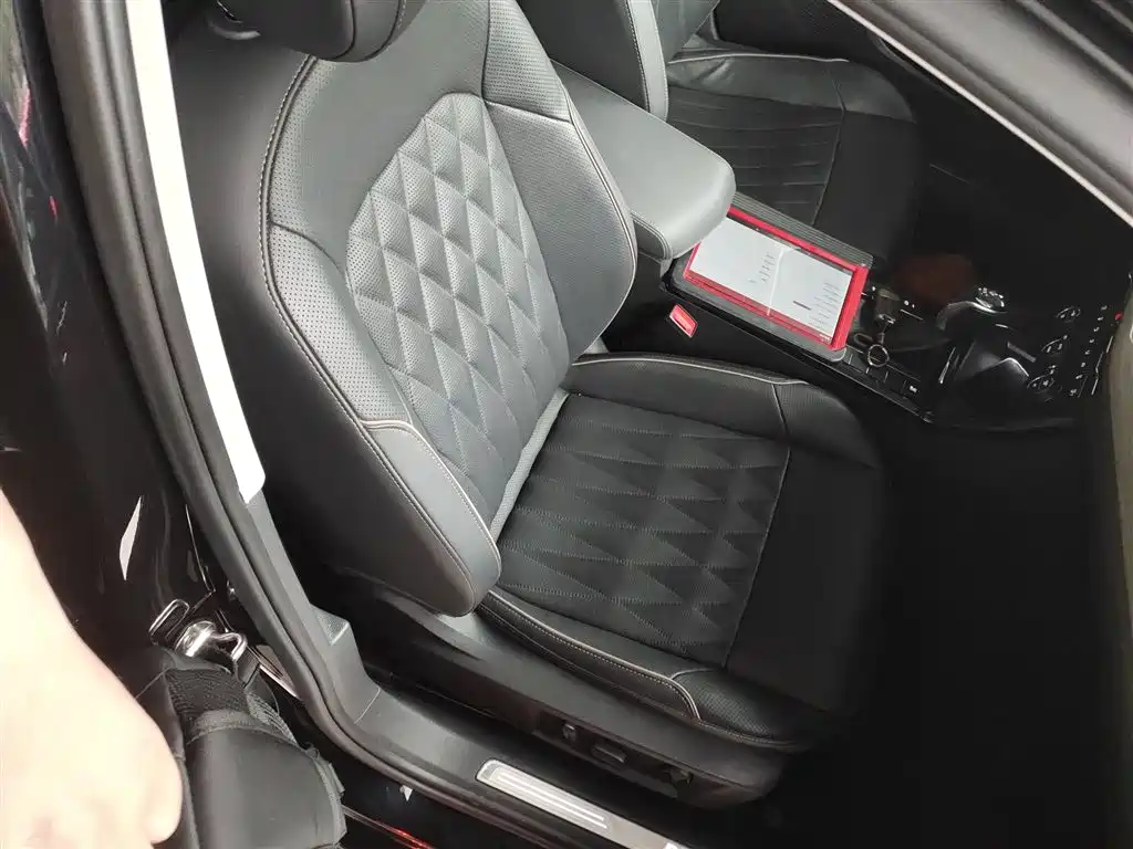 Passat 2019 330TSI Deluxe Edition National VI купить на сайте DeffCars