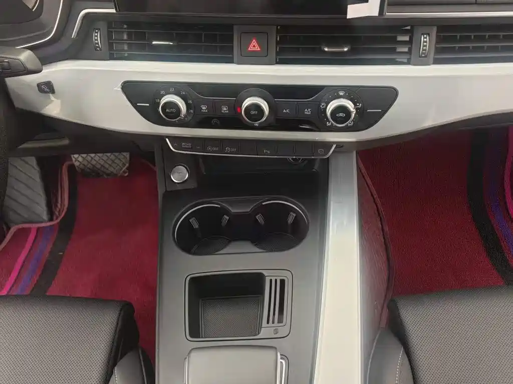Audi A4L 2024 40 TFSI Fashionable and Dynamic купить на сайте DeffCars