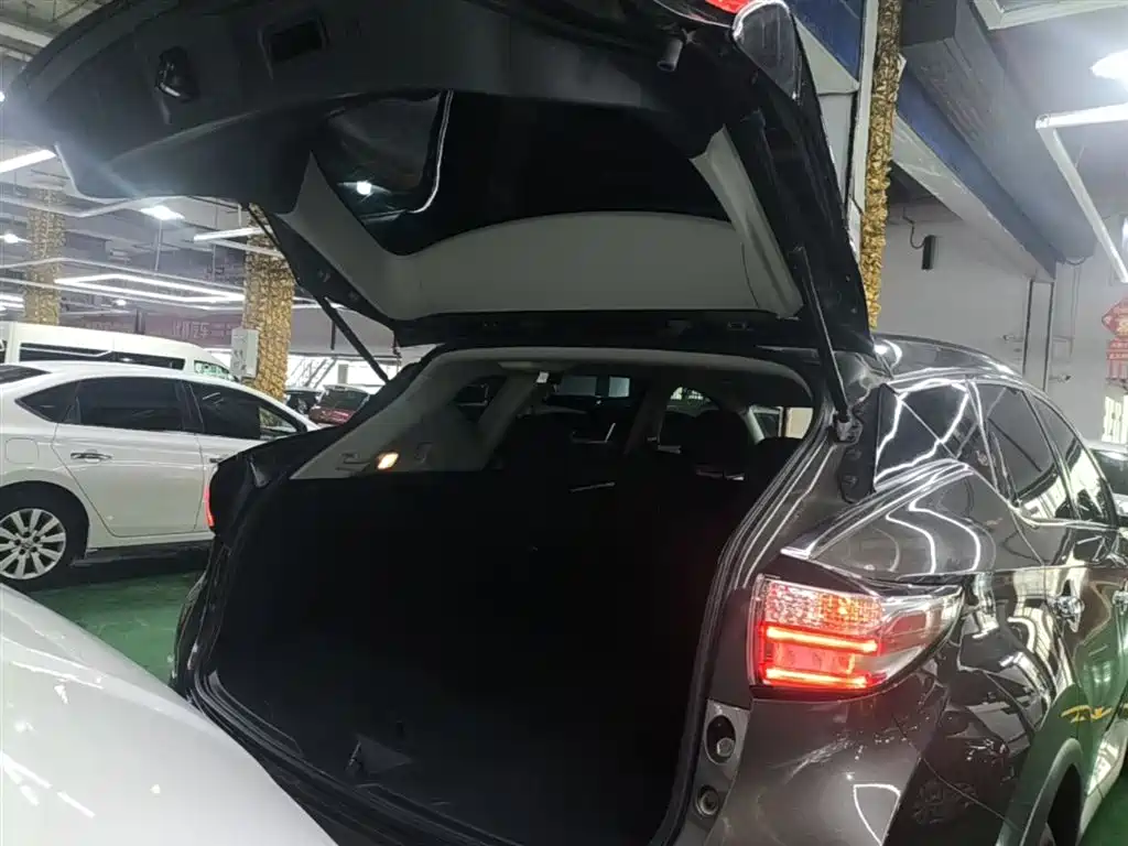 Loulan 2021 2.5L XE 2WD Elite Edition купить на сайте DeffCars
