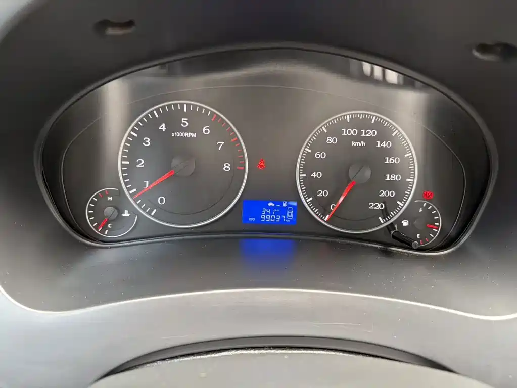 MK (KingKong) 2019款 1.5L 手动进取型 купить на сайте DeffCars