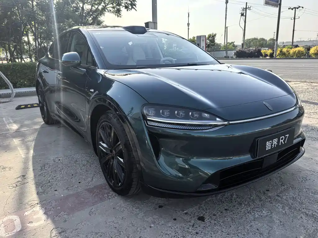 Zhijie R7 2026 pure electric UItra (192-line lidar) купить на сайте DeffCars