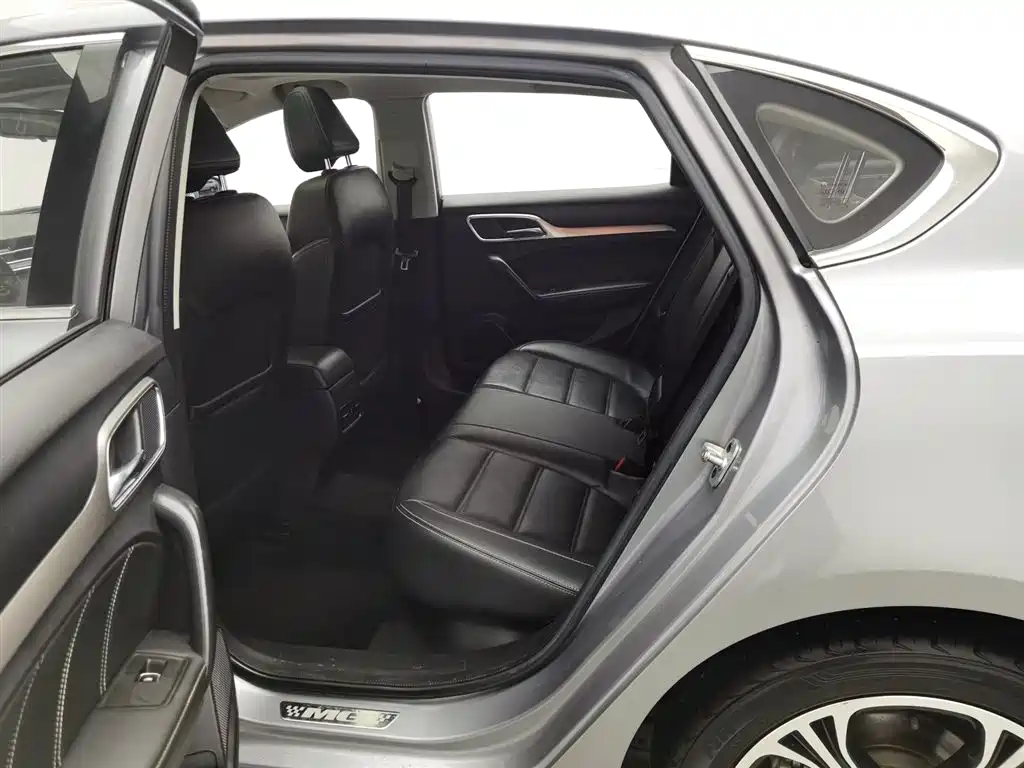 MG6 2017 20T Manual Luxury Smart Connected Edition National V купить на сайте DeffCars