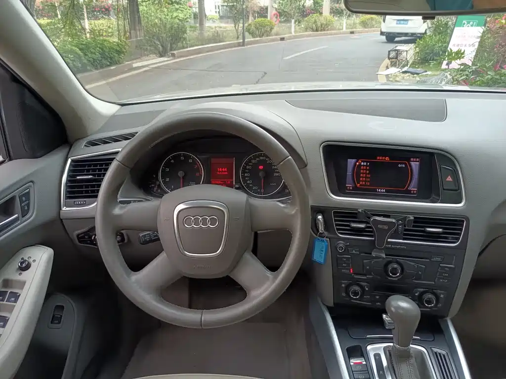 Audi Q5 2010 2.0TFSI Technology купить на сайте DeffCars