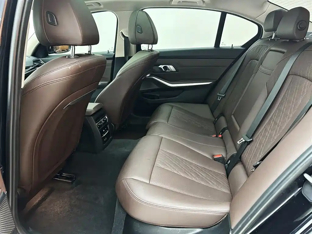 BMW 3 Series 2023 320Li M Sports Package купить на сайте DeffCars