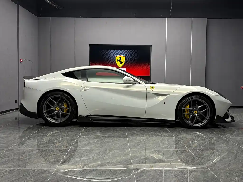 F12berlinetta 2013 6.3L standard type купить на сайте DeffCars