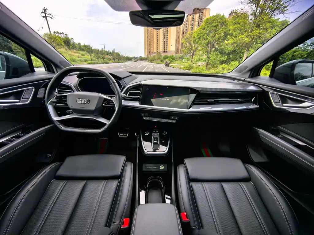 Audi Q4 e-tron 2024 40 e-tron Creative Edition купить на сайте DeffCars