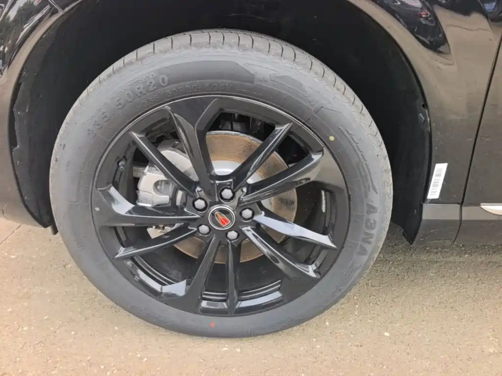 Hongqi HS3 PHEV 2025 model 117km Jinwei PLUS version купить на сайте DeffCars